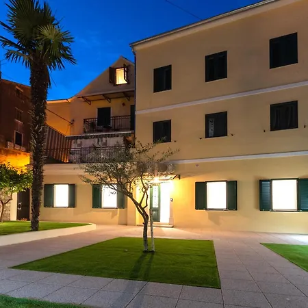 Garden Luxury Guest house