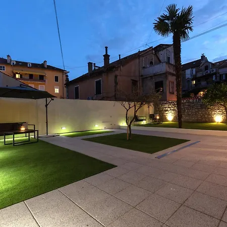 Garden Luxury Guest house 4*